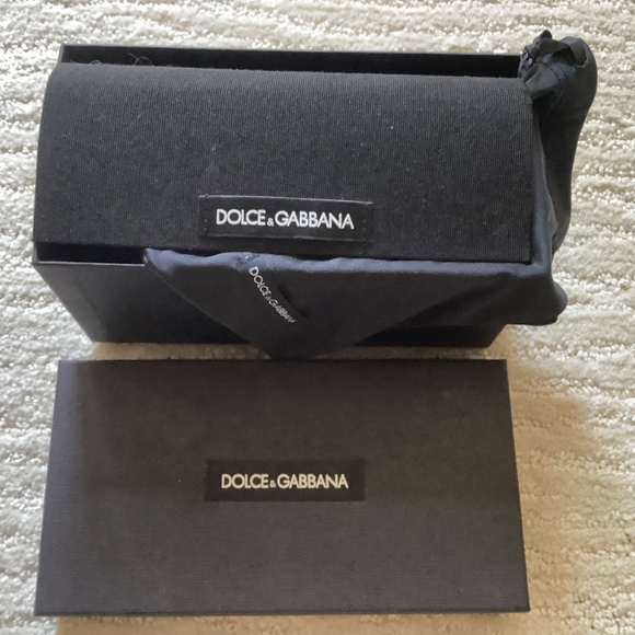 Sunglasses - Picture 3 of 4